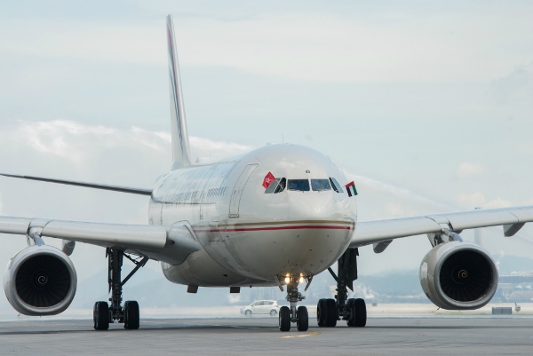 Etihad - Hong Kong Daily Service - PHOTO 3 (600x401)