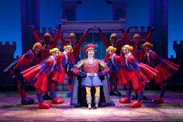 What’s_Up_Duloc_featuring_Christian_Marriner_as_Lord_Farquaad_L_vR (600x400)